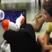 الصين تُطلق أول روبوت طفل يعمل بالذكاء الاصطناعي